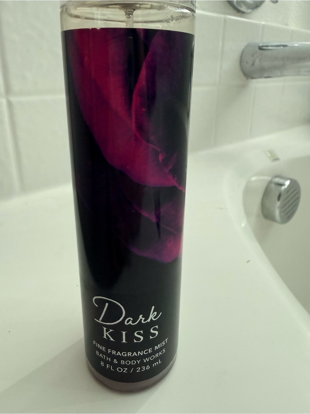 Bath & Body Works Dark Kiss Fragrance Mist - Dark Purple & Black